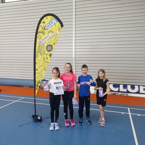 Badminton